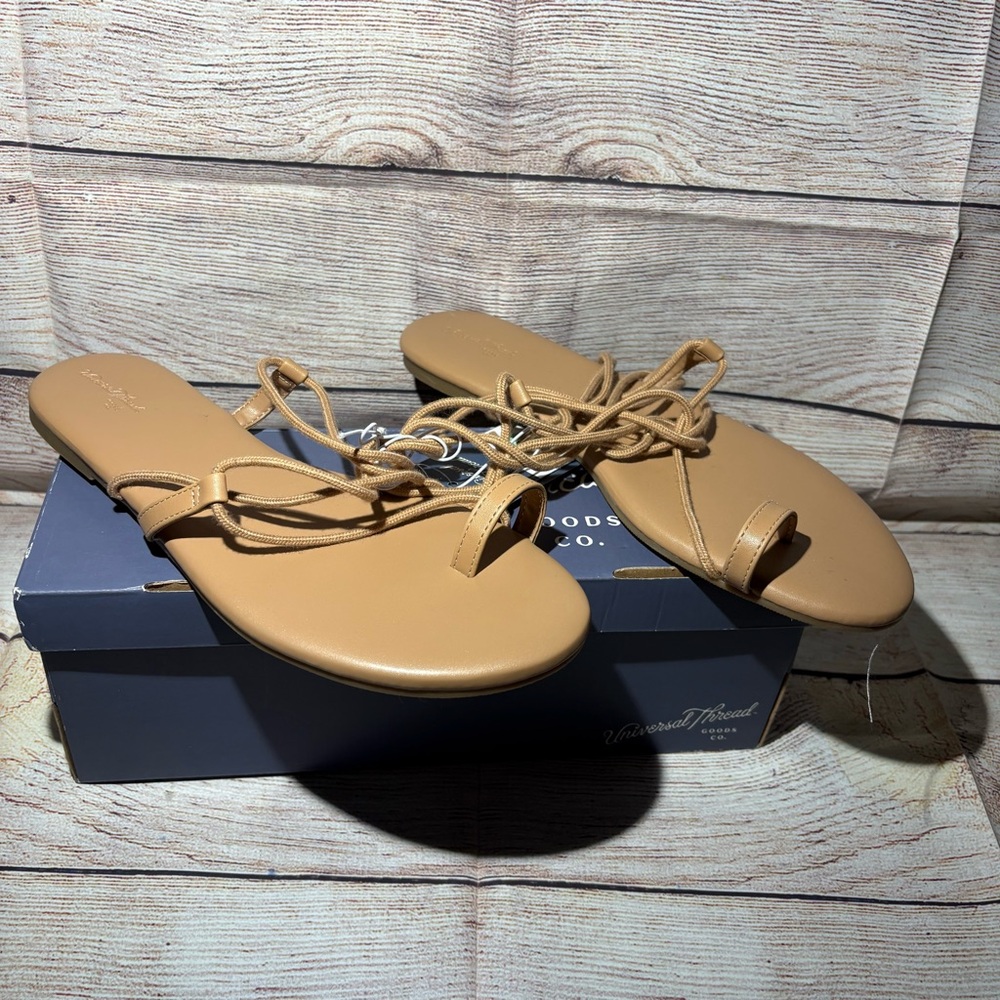 Universal Thread Tan Strappy ivana Sandals 8.5
